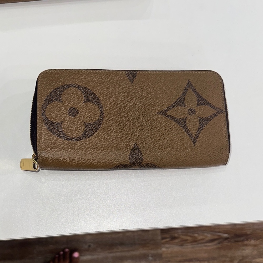 Louis Vuitton Brown Monogram Wallet Zippy Style